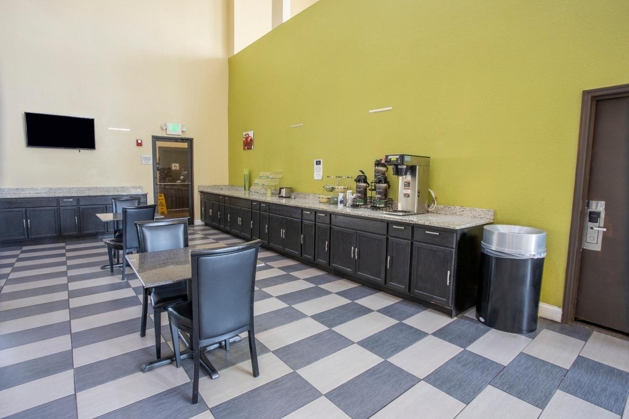 Oyo Hotel Knoxville Tn Cedar Bluff I-40 Eksteriør bilde