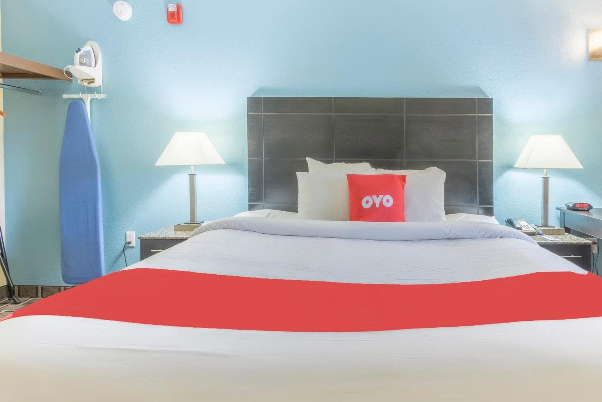 Oyo Hotel Knoxville Tn Cedar Bluff I-40 Eksteriør bilde