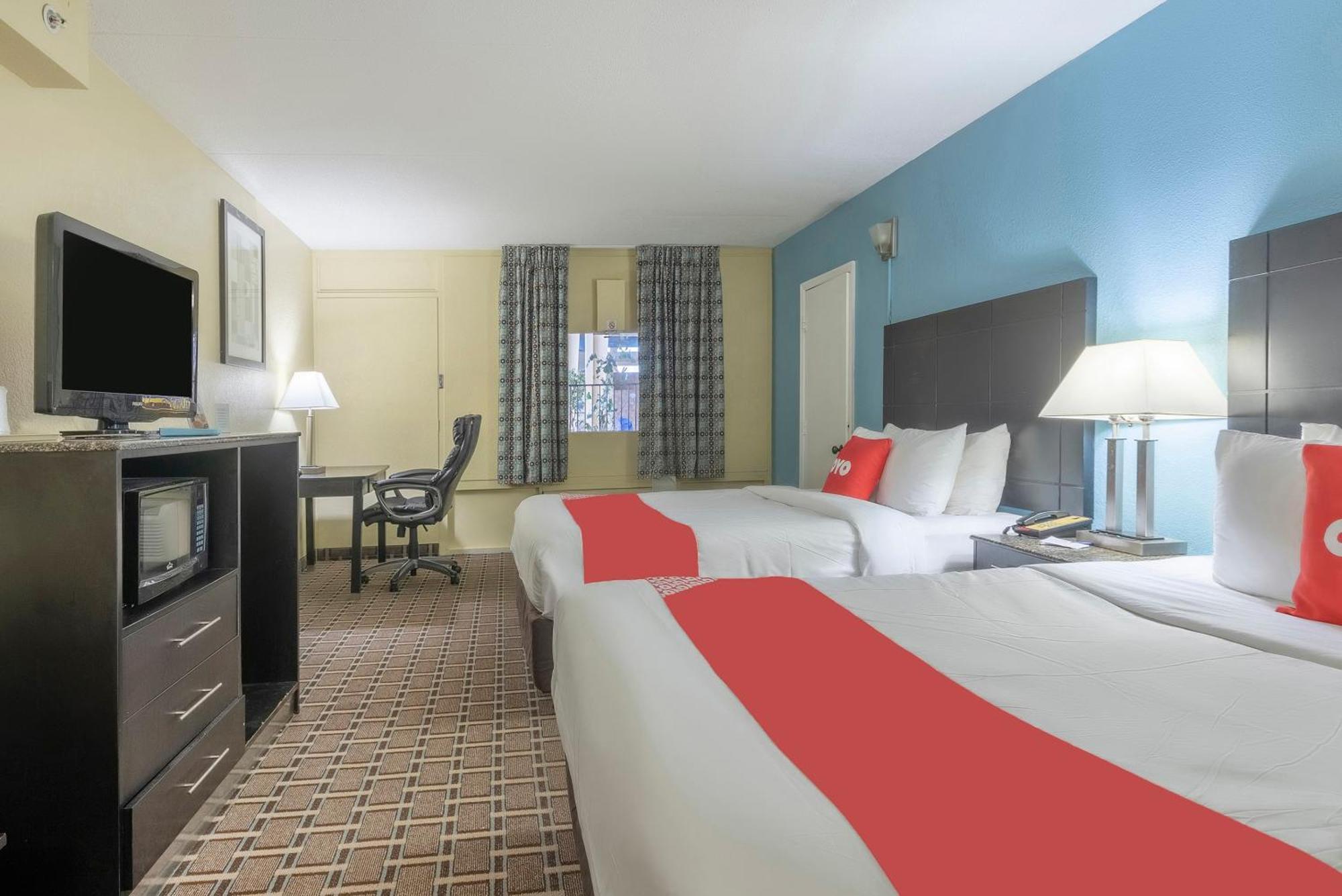 Oyo Hotel Knoxville Tn Cedar Bluff I-40 Eksteriør bilde