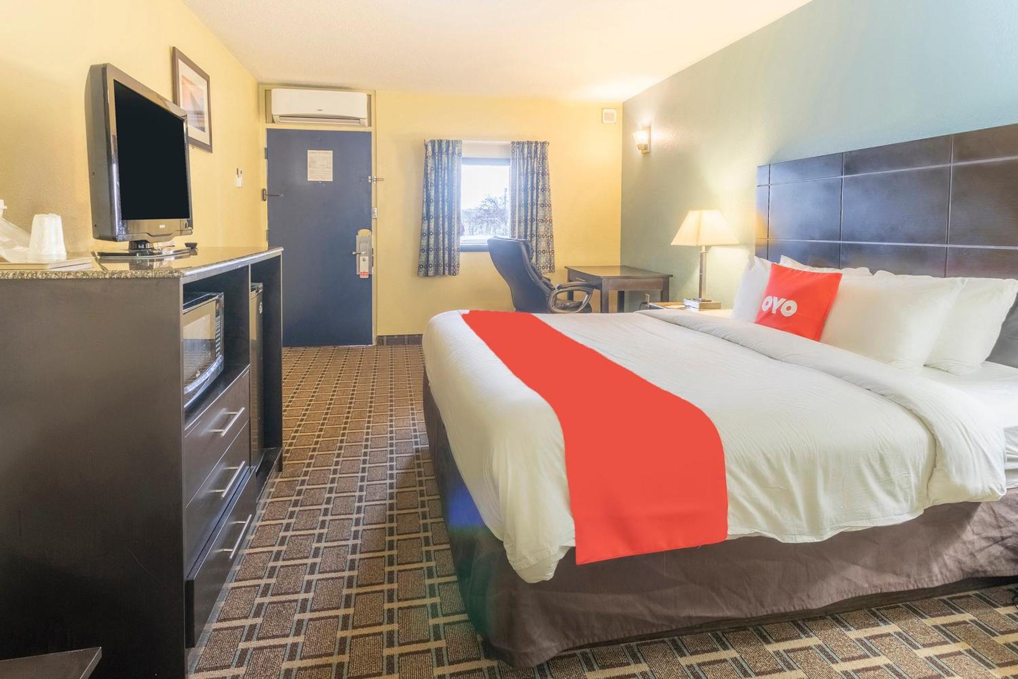 Oyo Hotel Knoxville Tn Cedar Bluff I-40 Eksteriør bilde