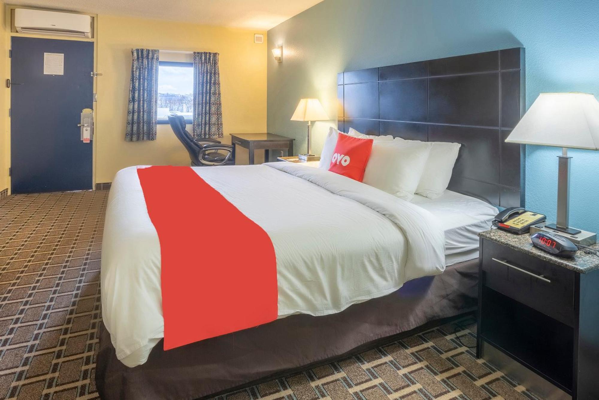 Oyo Hotel Knoxville Tn Cedar Bluff I-40 Eksteriør bilde
