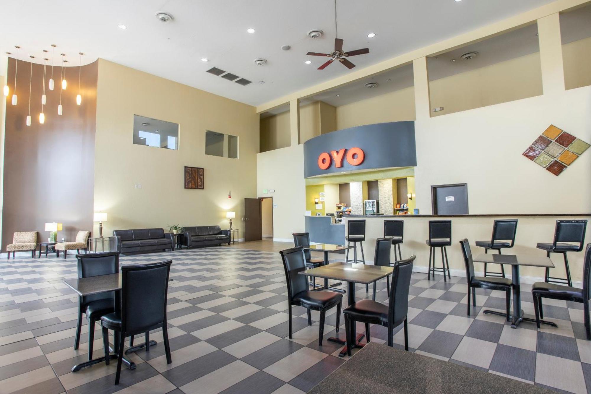 Oyo Hotel Knoxville Tn Cedar Bluff I-40 Eksteriør bilde
