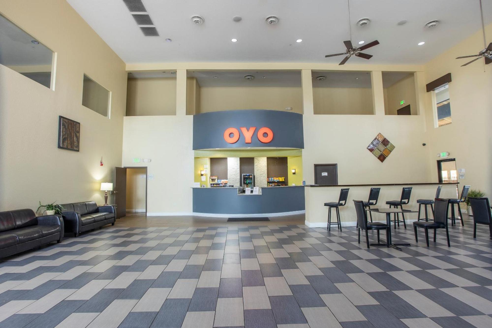 Oyo Hotel Knoxville Tn Cedar Bluff I-40 Eksteriør bilde